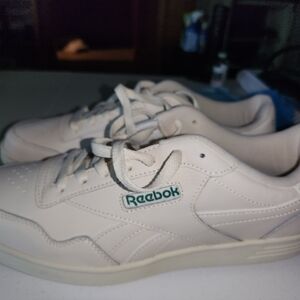 New Cream color men's Reebok classic